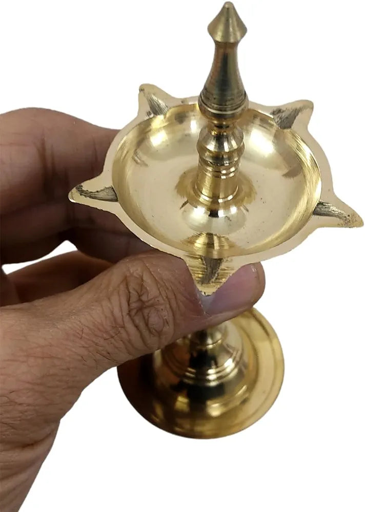 Traditional Brass Kerala Samai Diya Lamp ( 6Inch) – Handcrafted Pooja Deepam (Copy) (Copy)