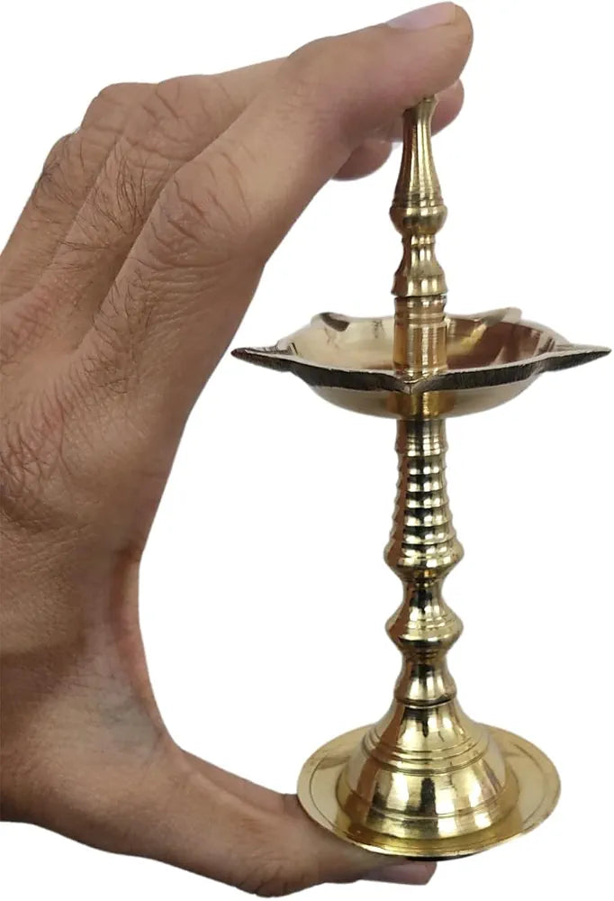 Traditional Brass Kerala Samai Diya Lamp ( 6Inch) – Handcrafted Pooja Deepam (Copy) (Copy)